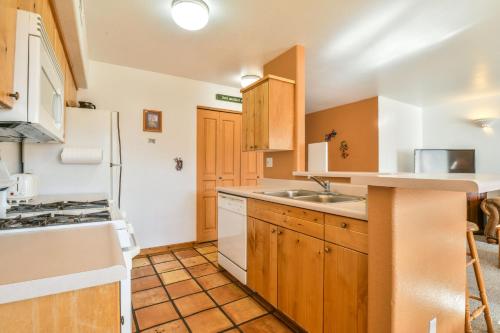 NEW LISTING 3418 Moab Golf Course sleeps 8 minutes from downtown - image 6