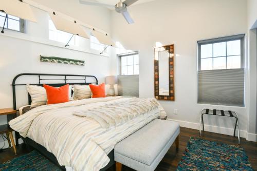 NEW LISTING - MDU Sweet and Charming home with quick access to downtown Moab - Upstairs unit