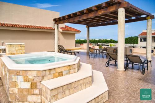 Yamanik Puerto Aventuras Condo