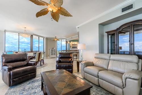 Surfside PENTHOUSE 1602 - image 3