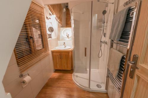 Double Room image 1