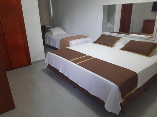 1 double bed, 1 twin bed