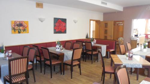 Restoran, Hotel-Gasthof Wilder Mann in Pfreimd