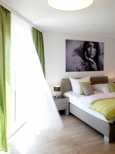 R & J Hotel - image 3