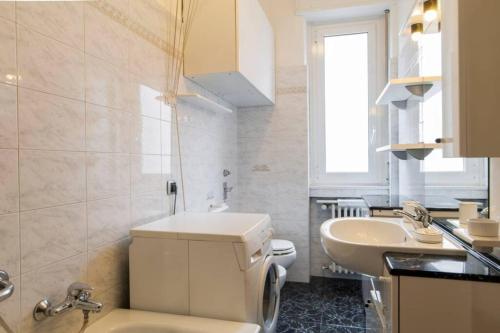 Bathroom, Casa VSG in Villa San Giovanni