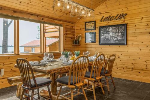 NEW Cozy and Quaint Leech Lake Escape!
