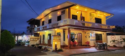 Exterior view of Hostal Romy