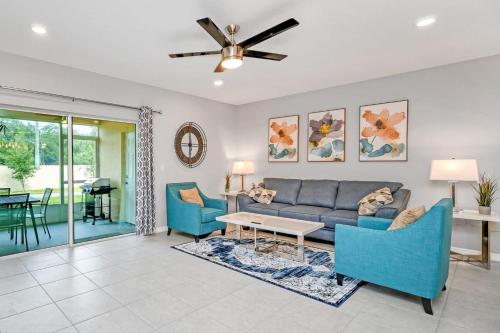 Spacious 3BR Holiday Home - Pool and BBQ! - image 11