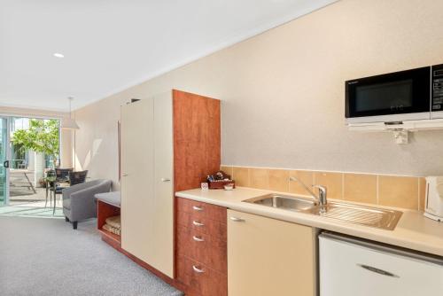Aristotles North Shore - image 2