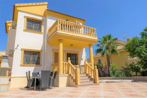  Villa Rose - Beautiful detached villa with large private pool in Villacosta