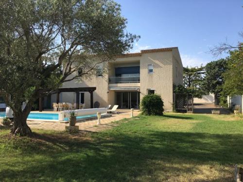 Villa Taillades Luberon gîte à louer Taillades