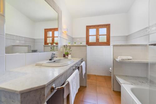 New! Villa Ramis - Tap to explore photos