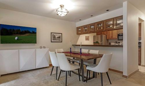 Townsend Place A107 Condo in Beaver Creek, USA