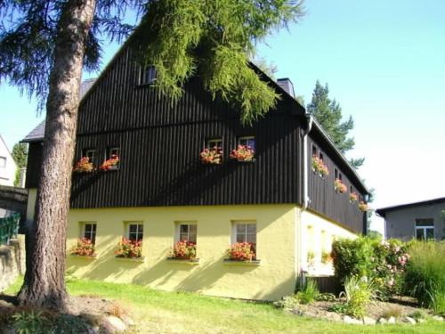 Maisonette 140m 2 Schlafzimmer, 1 Bettenlager im Erzgebirge in Bärenstein, Deutschland