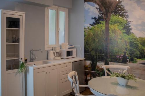 Athens Koukaki Boutique Apartments - image 6