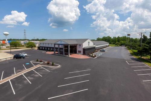 Days Inn by Wyndham Sandusky Cedar Point in Sandusky, USA