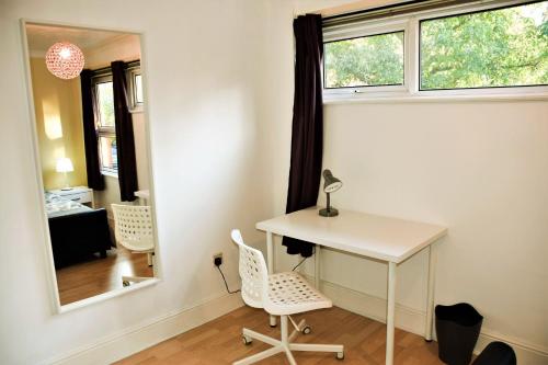 Broad Street Premium Masionette - Private Garden, NETFLIX