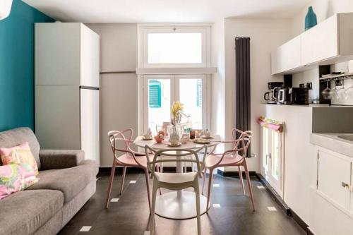 Ravecca Luxury apartment - near Columbus house, Janov (fotografie 3)