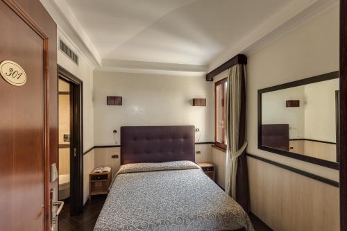 Hotel Borromeo – Rome