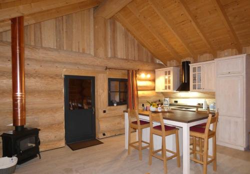 مطبخ, Naturstammhaus Tollensesee in Gross Nemerow