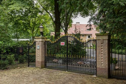 Entrance, Amsterdamgarden - Nardinclant - Laren NH in Laren