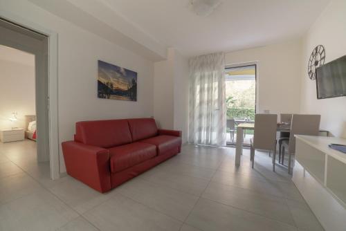 Apartment with Garden View