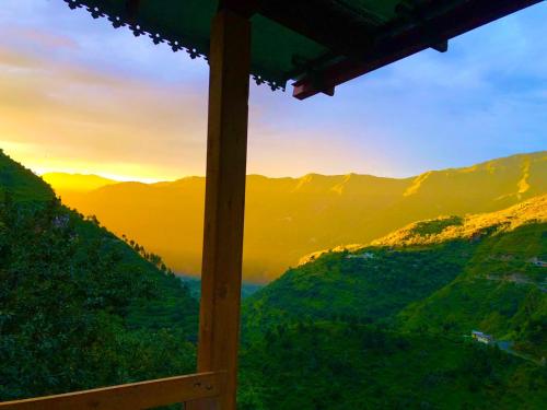 Pemandangan, The Brigadiers Cottage, Mussoorie in Ram Gaon