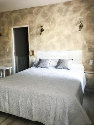 1 double bed