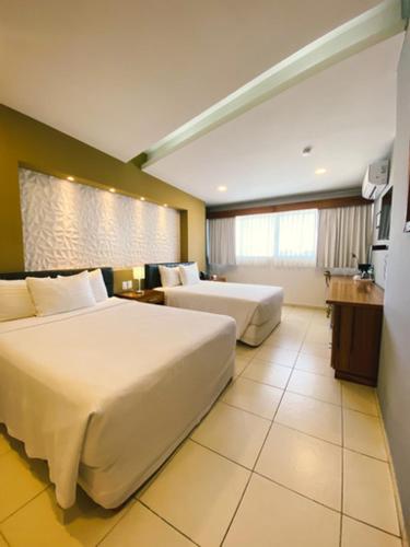 Hotel Clipperton Hotel & Suites Clipperton is perfectly located for both business and leisure guests in Veracruz. Both business travelers and tourists can enjoy the propertys facilities and services. Service-minded s