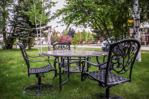 Walk the town from the Downtown Driggs Cottage - image 3