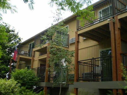 Lewis River Inn - 출입구