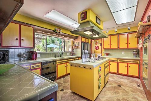 Colorful El Cajon Hideaway with Peaceful Garden - image 11