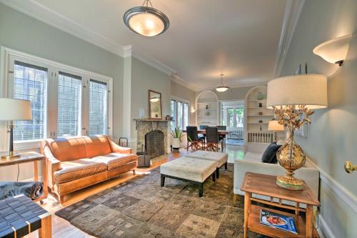 B&B Oak Park - Classic Oak Park Home, 11 Mi to Dtwn Chicago! - Bed and Breakfast Oak Park