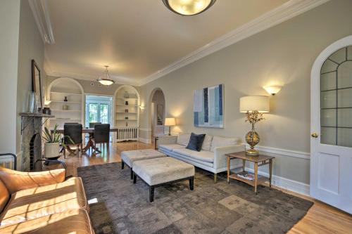 Classic Oak Park Home, 11 Mi to Downtown Chicago! in Oak Park