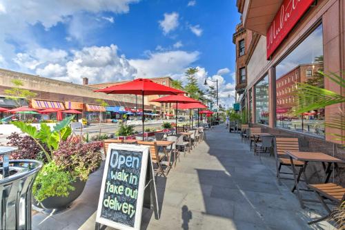 Classic Oak Park Home, 11 Mi to Downtown Chicago! in Oak Park