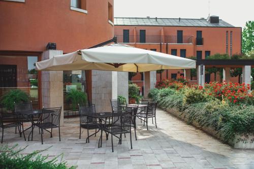 Hotel Crystal - image 7