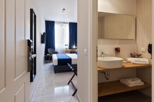 Trendy Hotel by Athens Prime Hotels - image 8