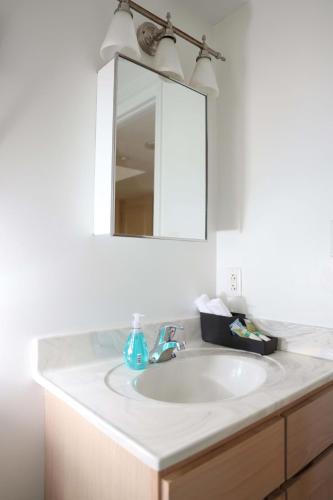 Coronado Place Towers - image 10