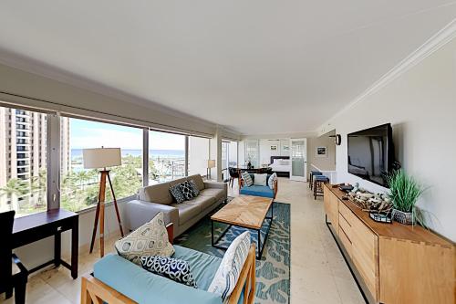 Ilikai Hotel 826 condo - image 2