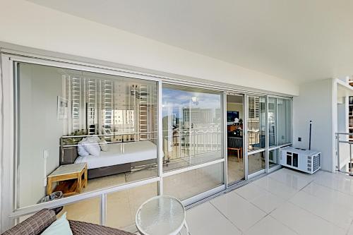 Ilikai Hotel 826 condo - image 7