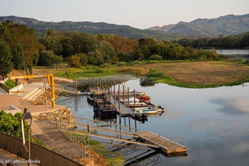 River Ebro Apartments