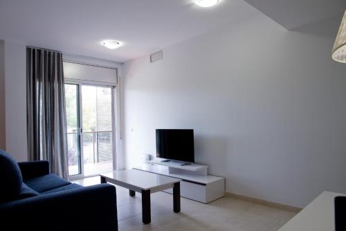 Rentalmar Paradise Family Apartment - image 13