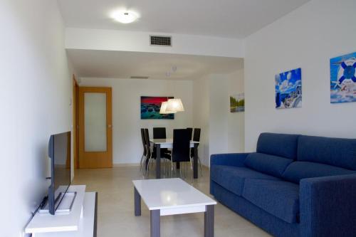 Rentalmar Paradise Family Apartment - image 7
