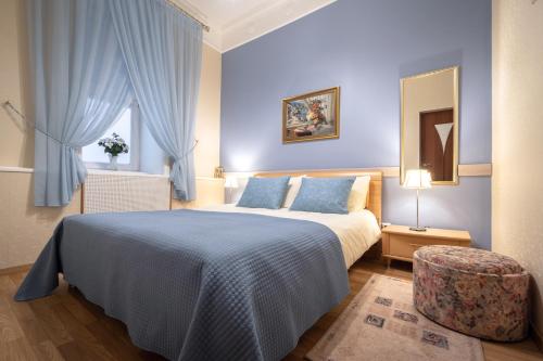 Classic Apartments in Old Town - image 2