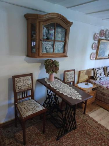 Cafe Nostalgie dvoulůžkový romantický pokoj (Cafe Nostalgie dvouluzkovy romanticky pokoj) in Krasna Lipa