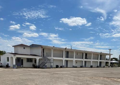 Dilley executive inn in Dilley (TX)