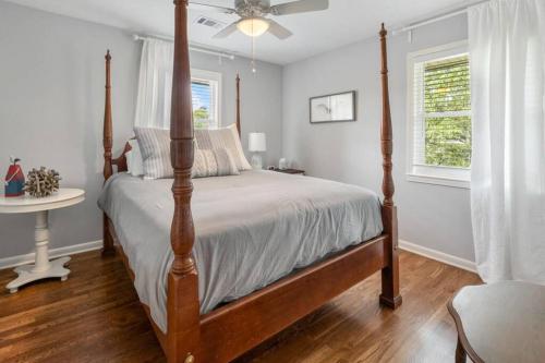 Lake Life C - 2 Bdrm Sleeps 4 - 5 Min Walk to Beach & Downtown Acworth - 10 Min to Lake Point Sports