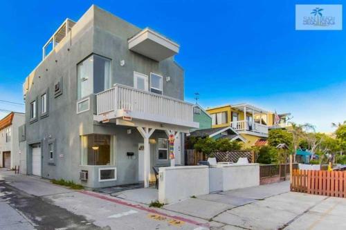 201-Surf Stars Studio in San Diego, USA