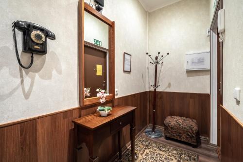 Classic Two-Bedroom Apartment image 4