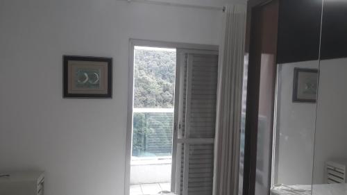 Apartment image 8